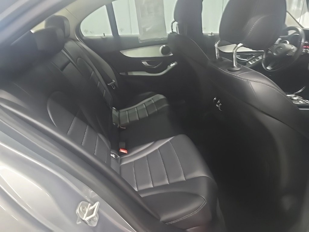Used 2015 Mercedes-Benz C 300 4MATIC Sedan image 7