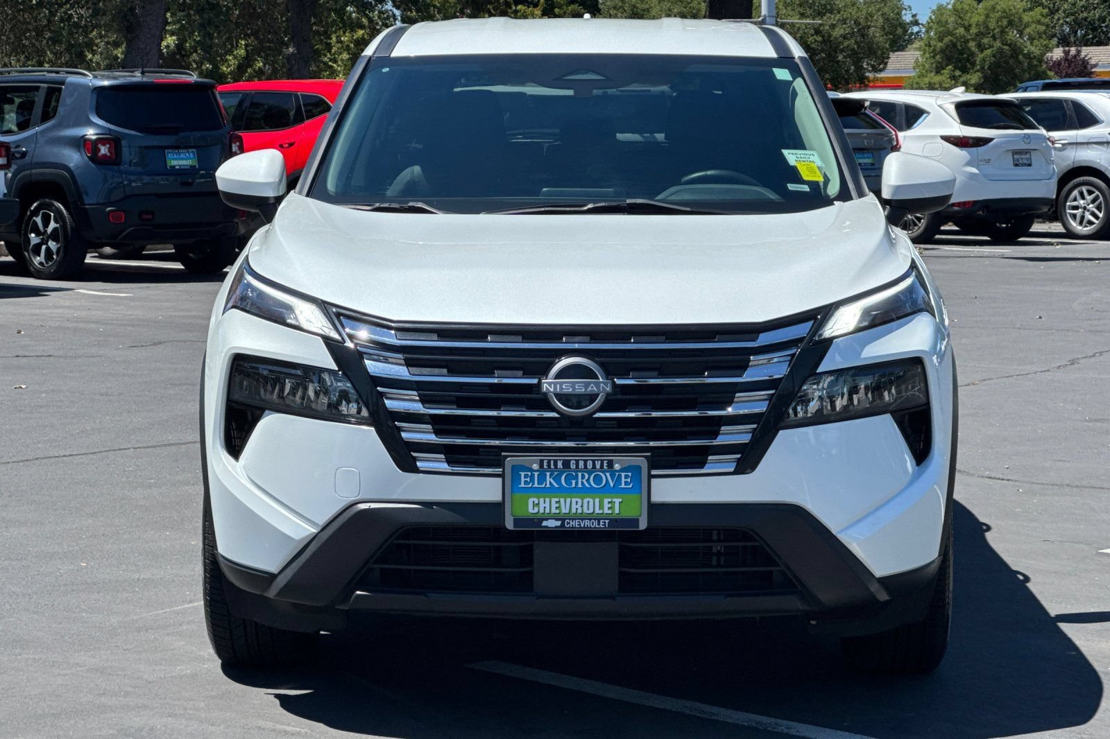 Used 2024 Nissan Rogue SV FWD image 8