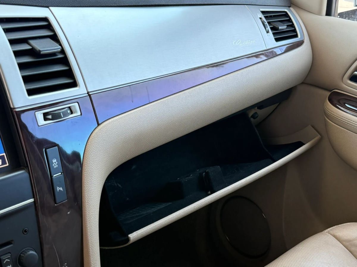 Used 2014 Cadillac Escalade Luxury AWD/4WD image 60