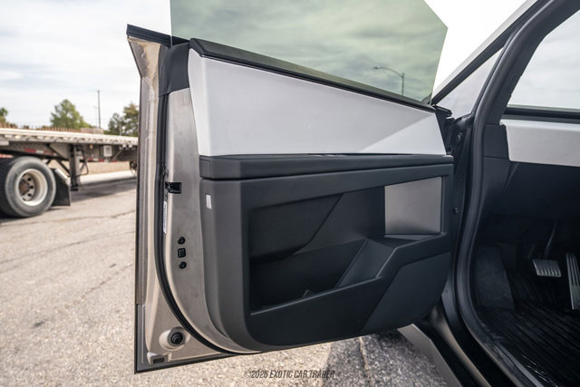 Used 2024 Tesla Cybertruck Cyberbeast AWD/4WD image 22