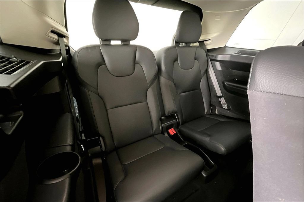 Certified 2024 Volvo XC90 B6 Plus AWD/4WD image 35