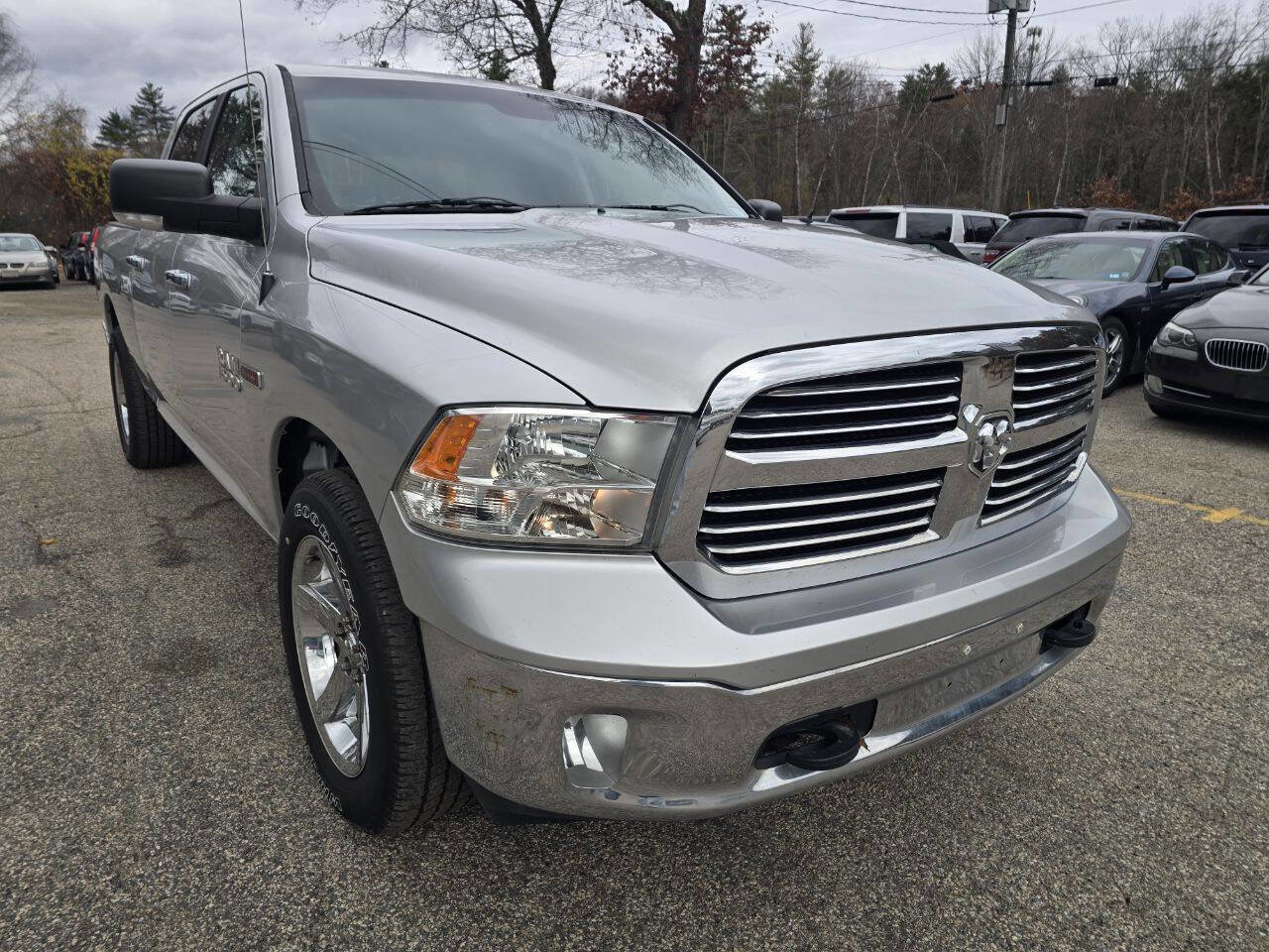 Used 2015 RAM 1500 Classic SLT w/ SLT Plus D￩cor Group image 7