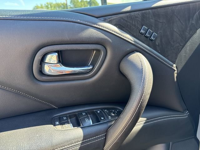 Used 2021 INFINITI QX80 Luxe image 11