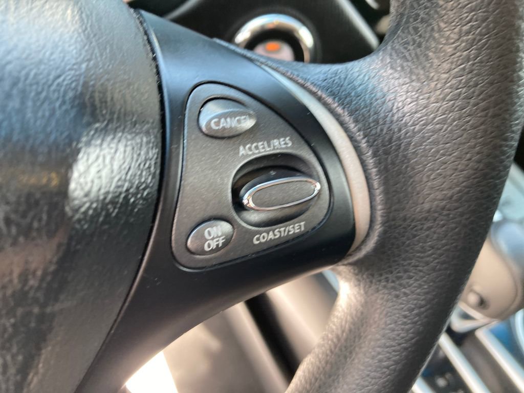 Used 2015 Nissan Pathfinder S image 43