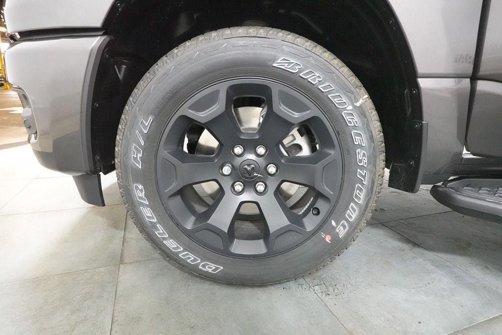 New 2026 RAM 1500 Express AWD/4WD image 31