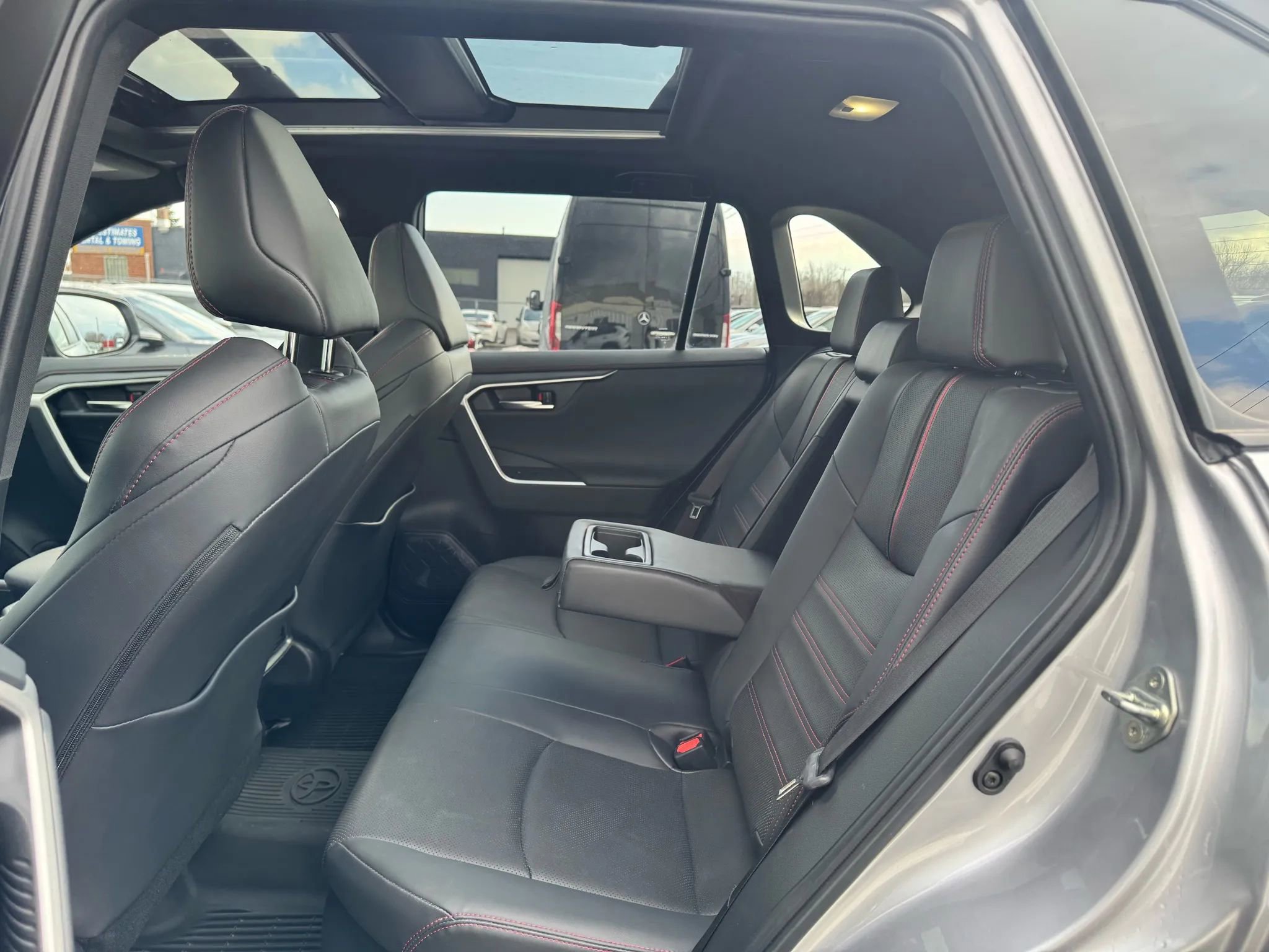 Used 2025 Toyota RAV4 XSE w/ Premium Package image 19