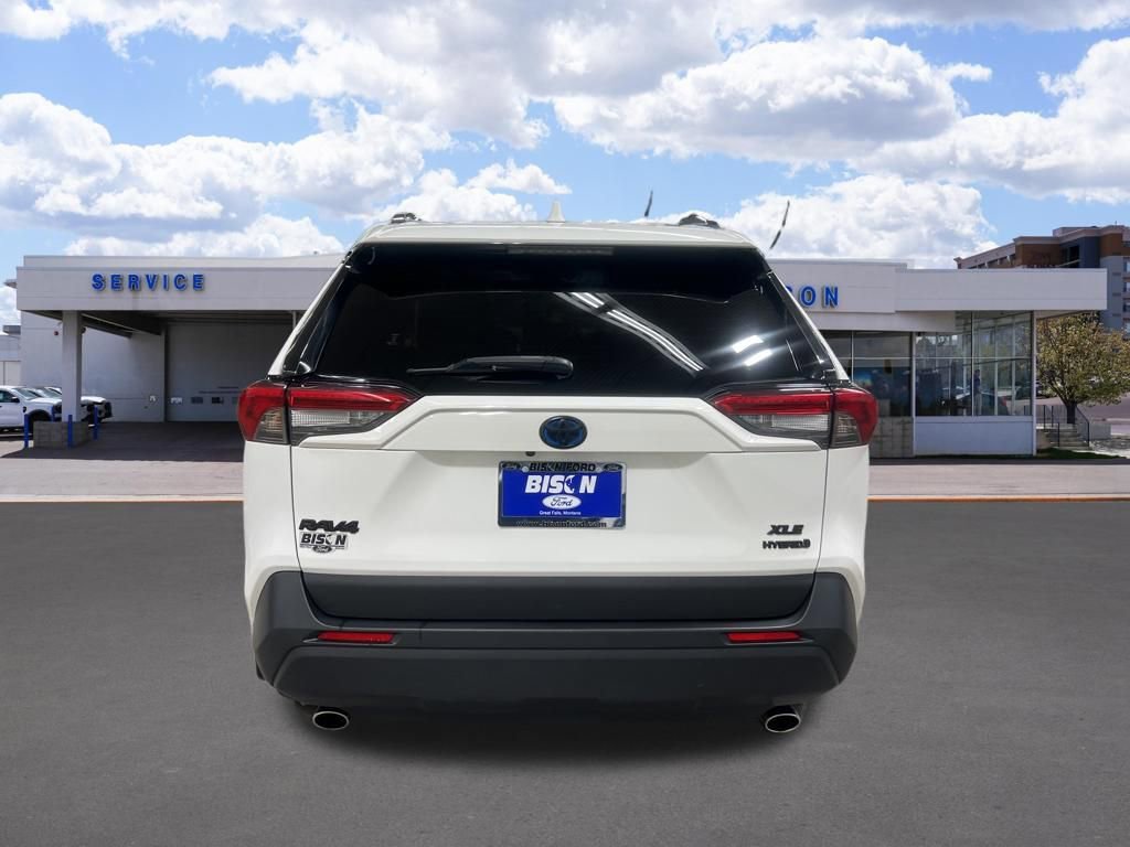 Used 2020 Toyota RAV4 XLE w/ Convenience Package image 4