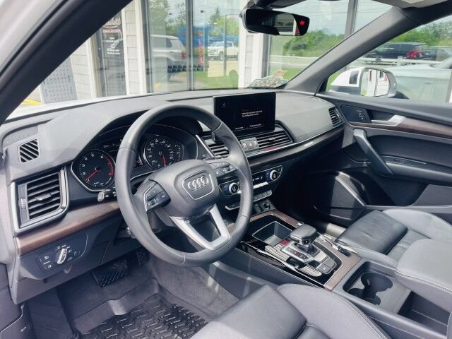 Used 2023 Audi Q5 2.0T Premium w/ Convenience Package AWD/4WD image 7
