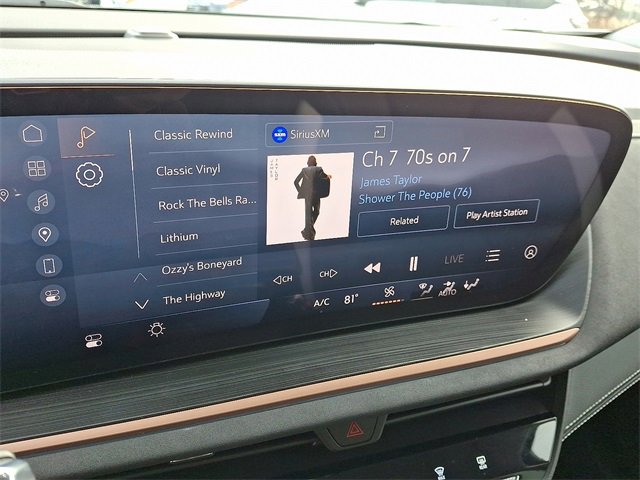 Certified 2025 Buick Envision Sport Touring image 17