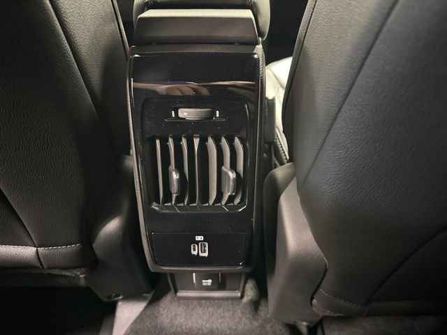 New 2026 Jeep Compass Latitude image 17