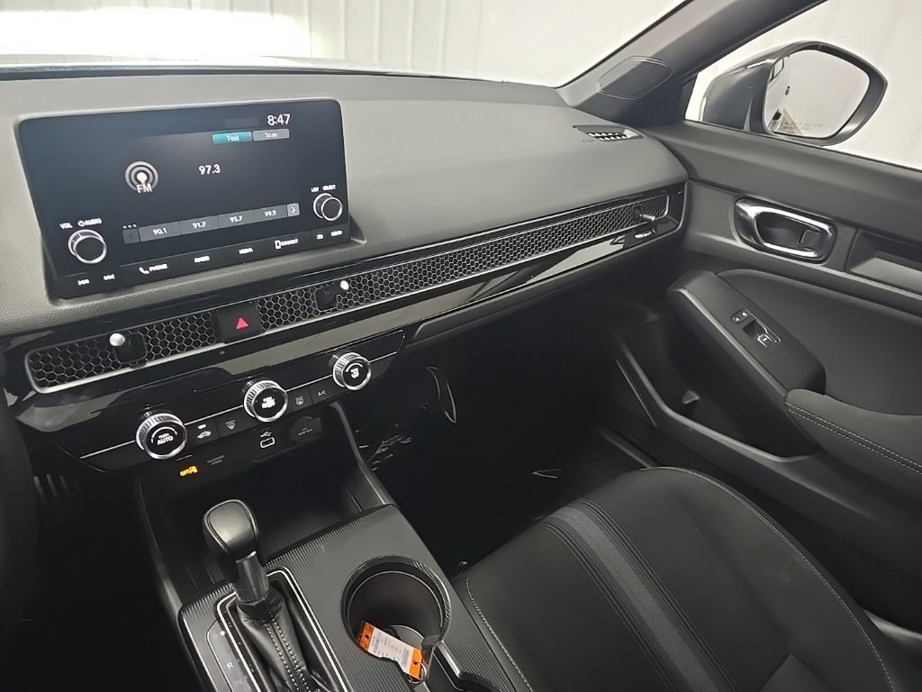 Used 2023 Honda Civic Sport image 25
