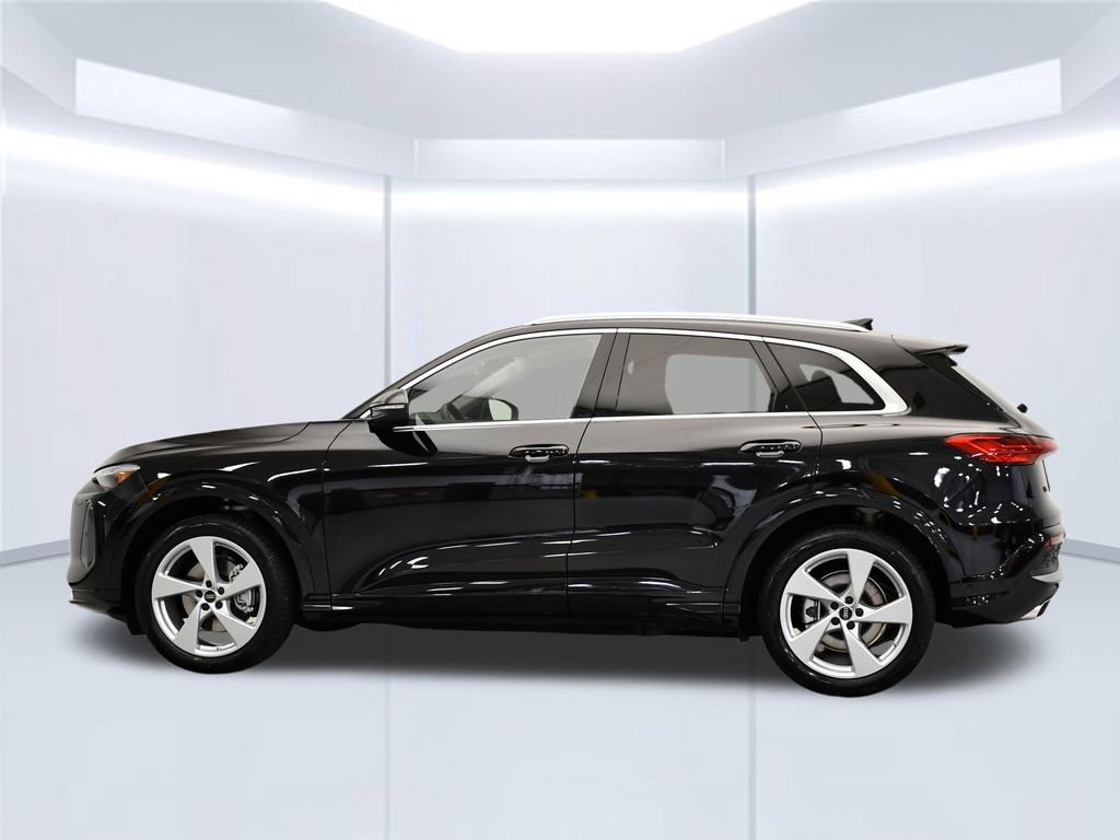 Used 2025 Audi Q5 Prestige AWD/4WD image 2