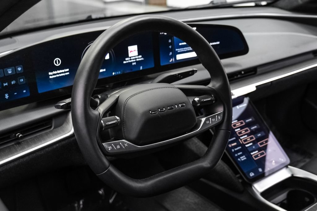 Used 2025 Lucid Air Touring AWD/4WD image 17