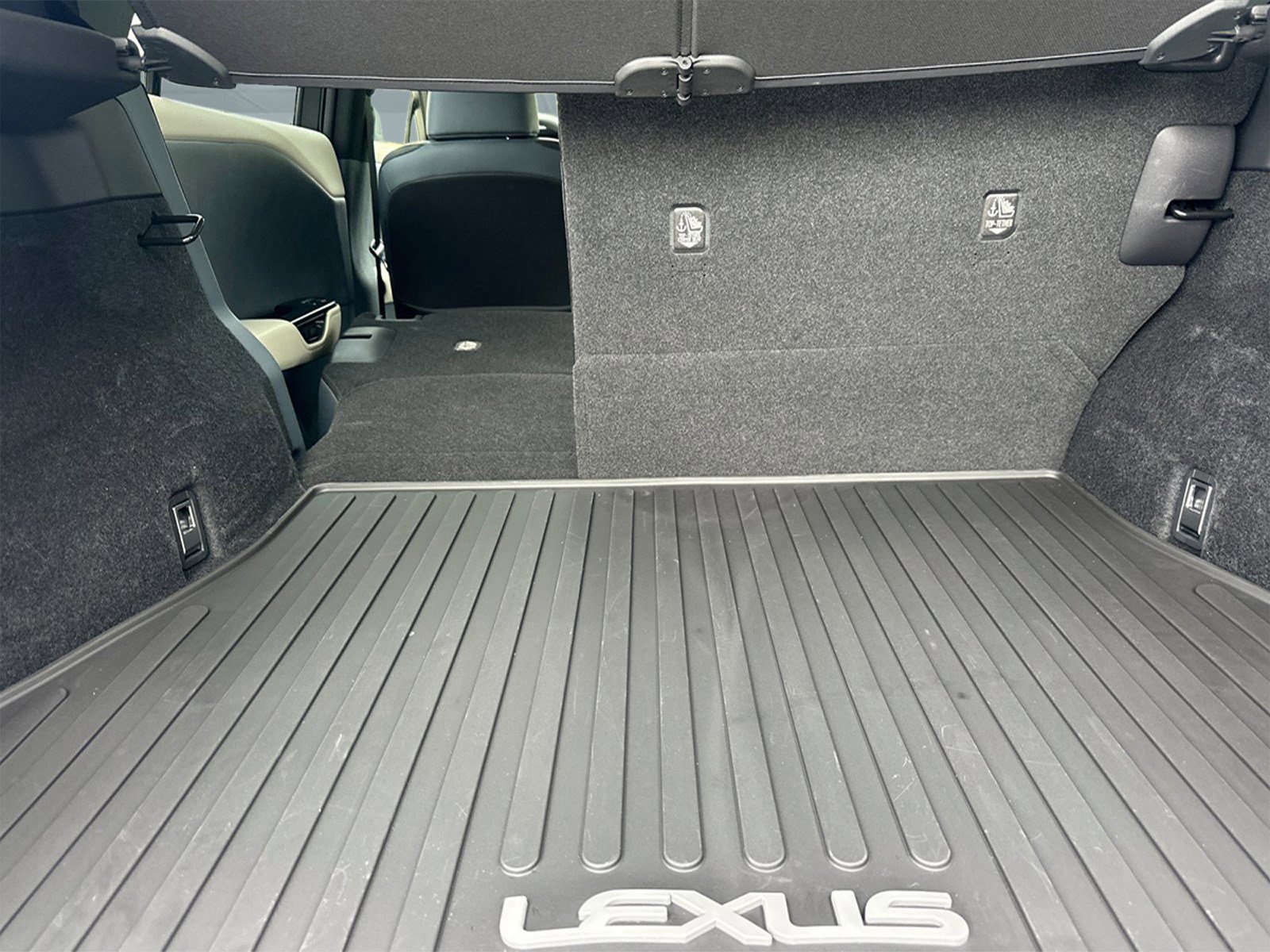 Certified 2025 Lexus RZ 300e w/ Accessory Package (2T) image 33