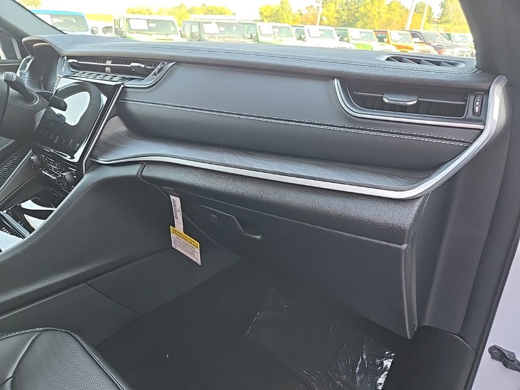 New 2025 Jeep Grand Cherokee Limited w/ Luxury Tech Group II image 77