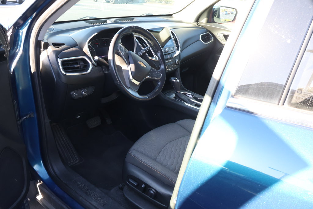 Used 2019 Chevrolet Equinox LT w/ Sun & Navigation Package FWD image 10