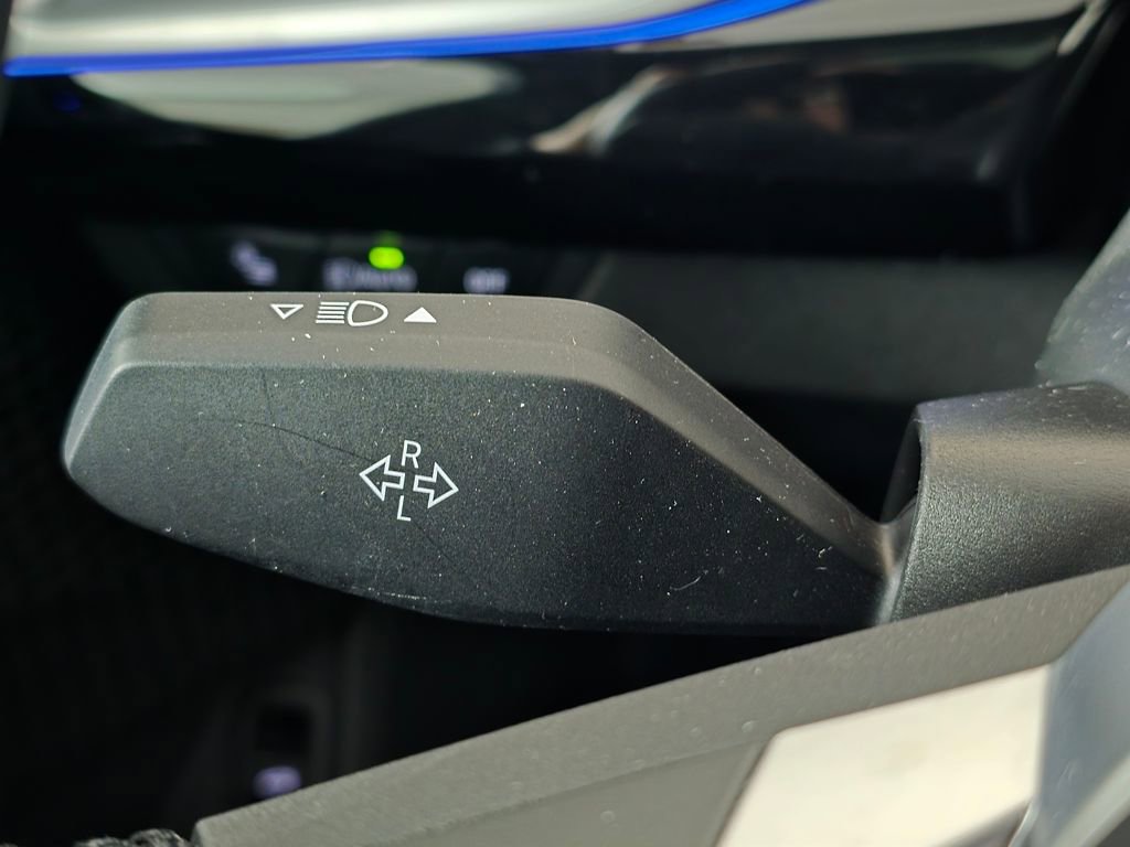 Used 2025 BMW X1 xDrive28i w/ Technology Package image 28