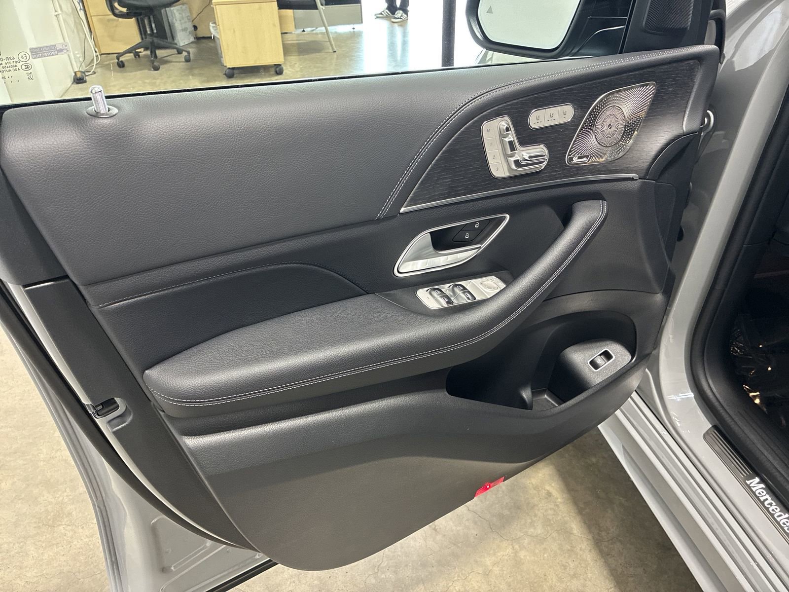 New 2025 Mercedes-Benz GLE 450 4MATIC Coupe image 6