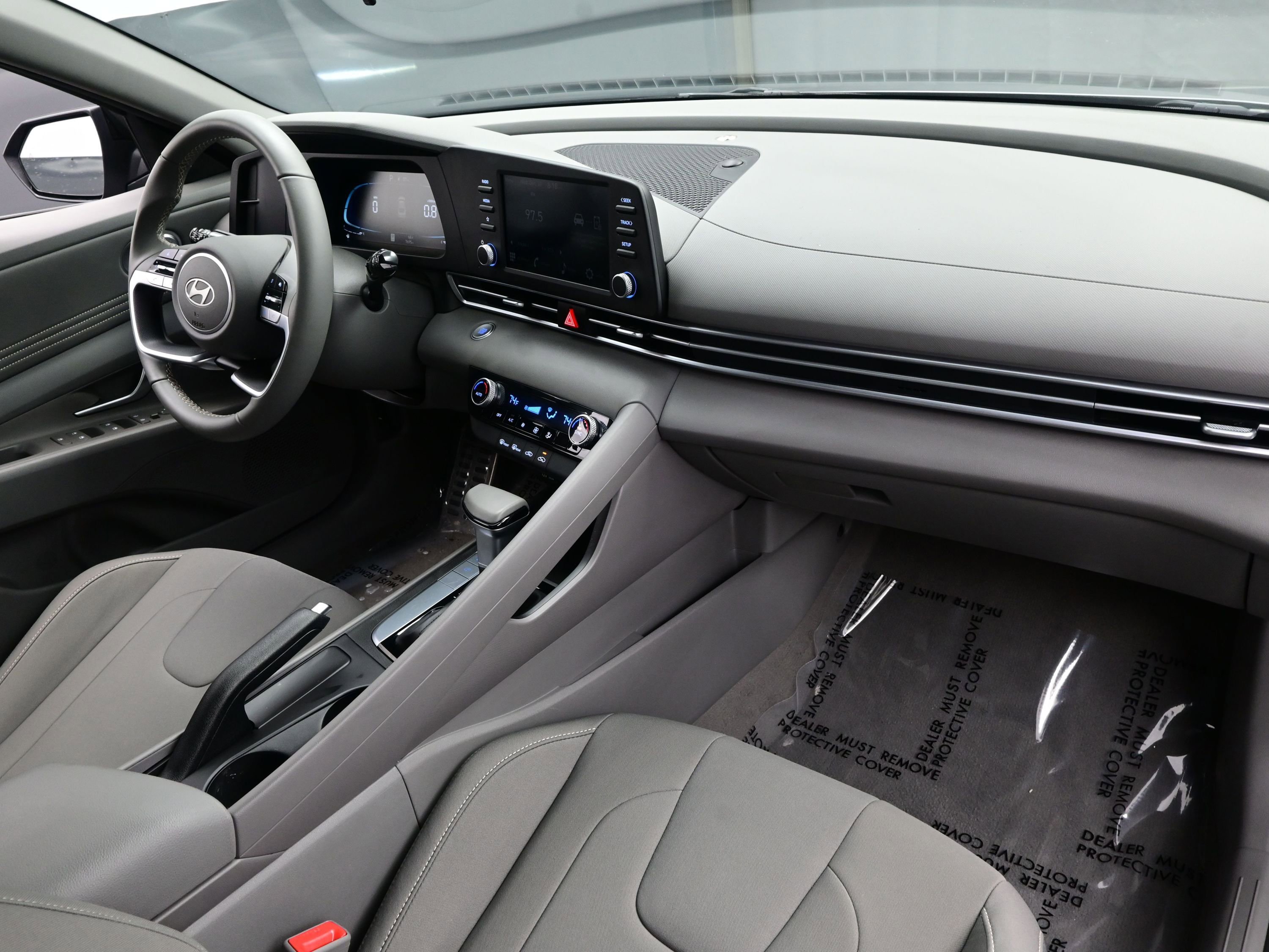 Certified 2025 Hyundai Elantra Sport image 14