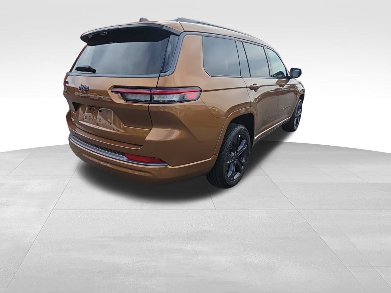 New 2027 Jeep Grand Cherokee L Limited AWD/4WD image 8