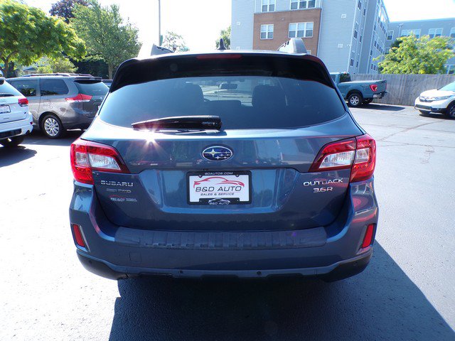 Used 2017 Subaru Outback 3.6R Limited AWD/4WD image 4