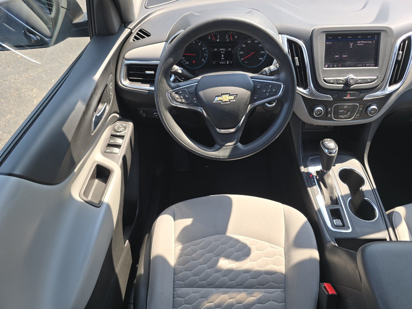 Certified 2021 Chevrolet Equinox LS w/ LS Convenience Package FWD image 3