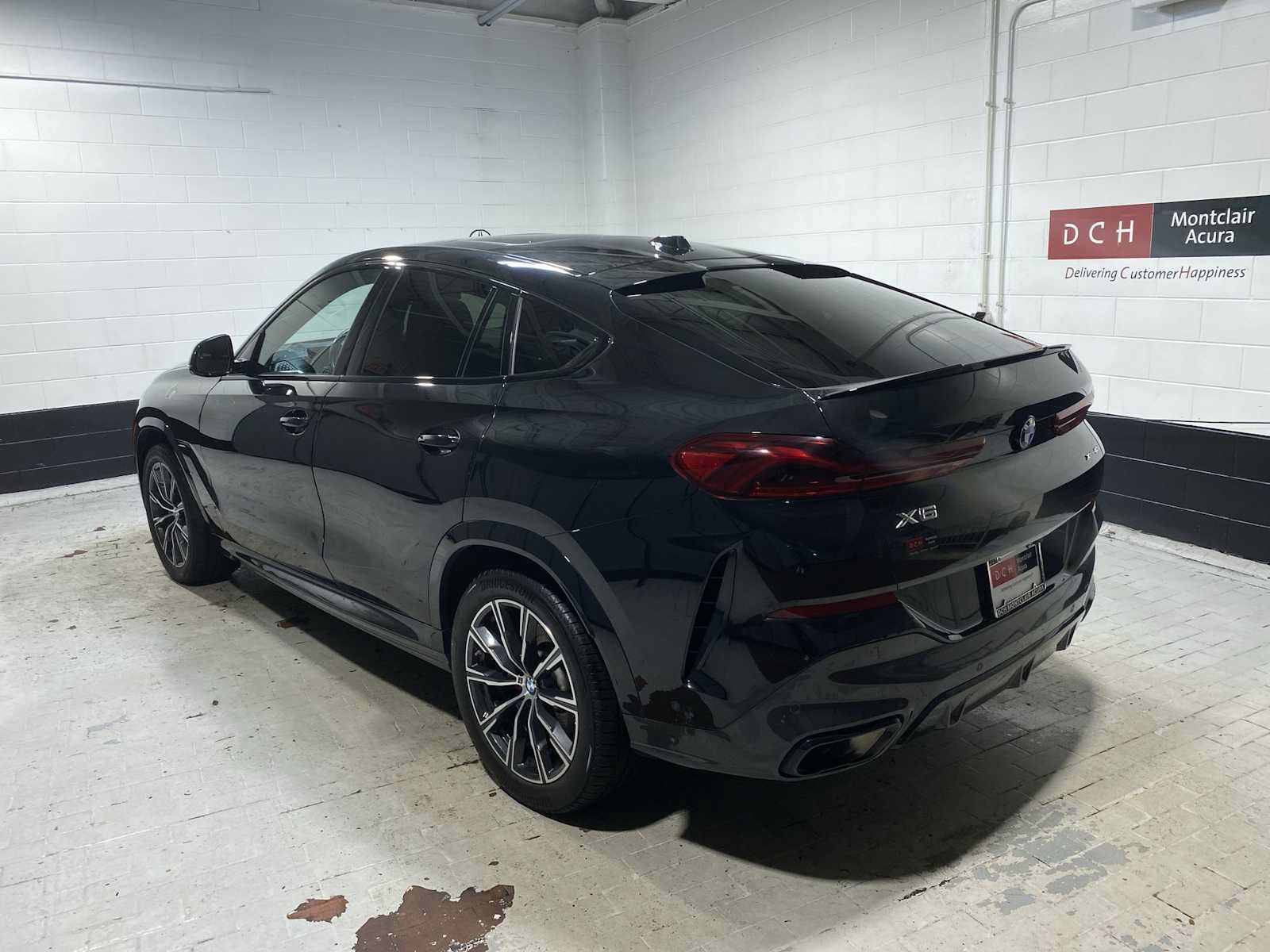 Used 2024 BMW X6 xDrive40i w/ Premium Package AWD/4WD image 4