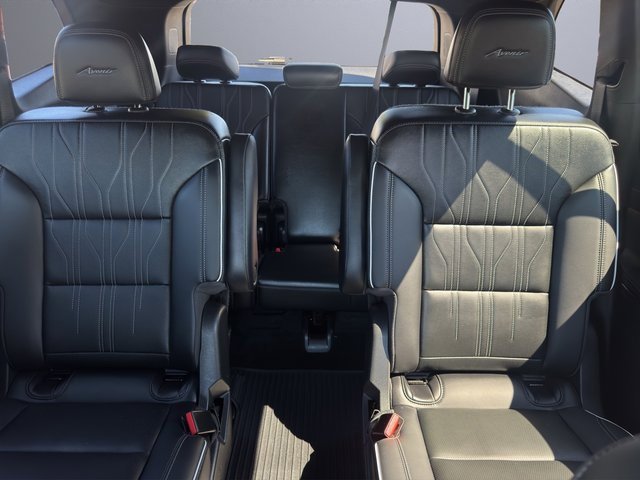 Used 2025 Buick Enclave Avenir w/ Super Cruise Package image 21