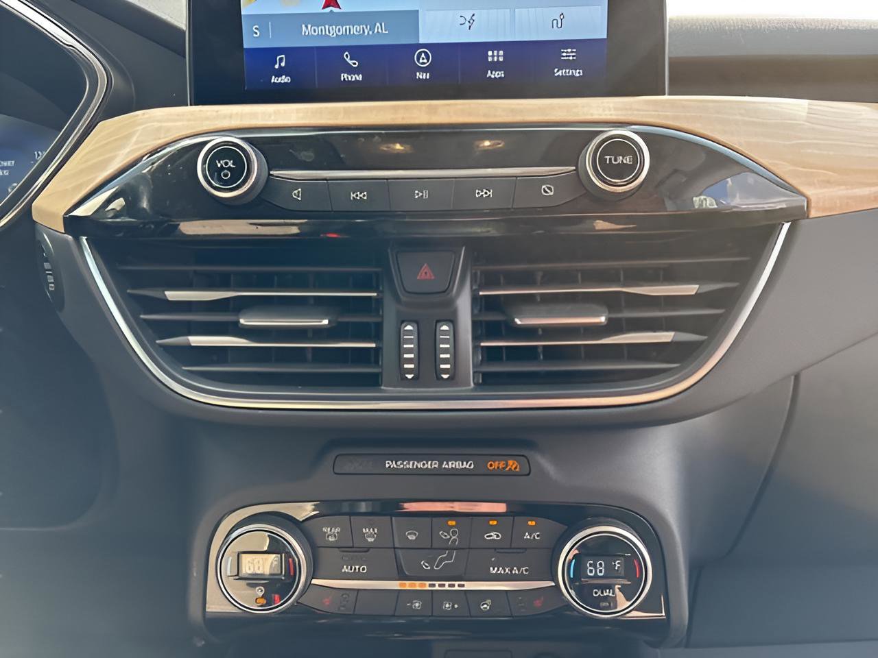 Used 2021 Ford Escape Titanium w/ Titanium Premium Package image 12