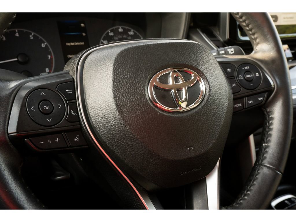 Used 2024 Toyota Corolla Cross LE FWD image 30