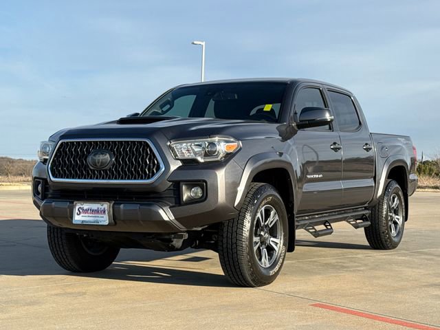 Used 2018 Toyota Tacoma TRD Sport w/ Technology Package image 3