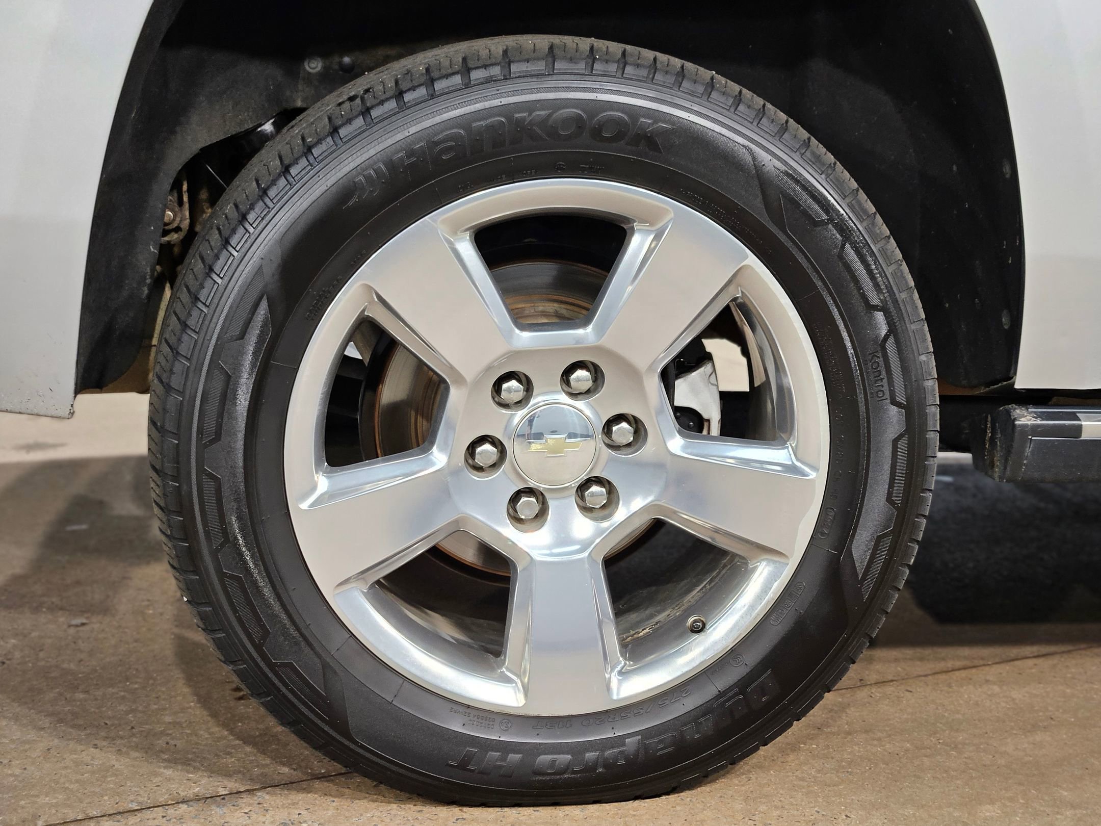 Used 2019 Chevrolet Tahoe Premier AWD/4WD image 17