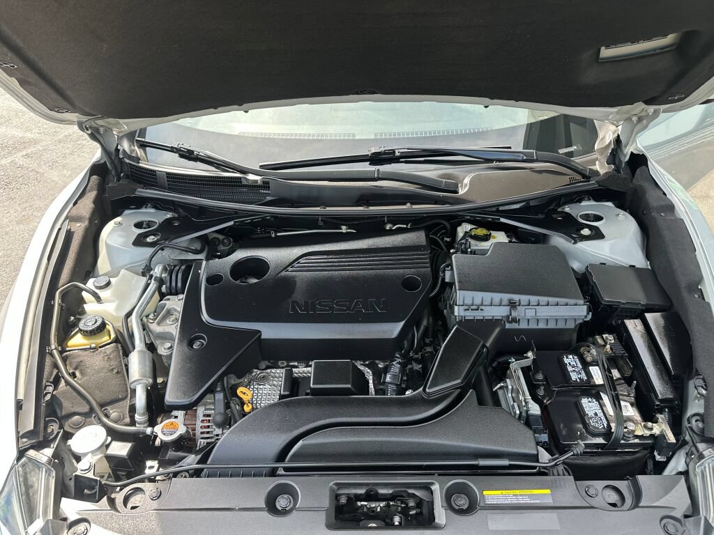 Used 2017 Nissan Altima 2.5 SL w/ Moonroof Package FWD image 21