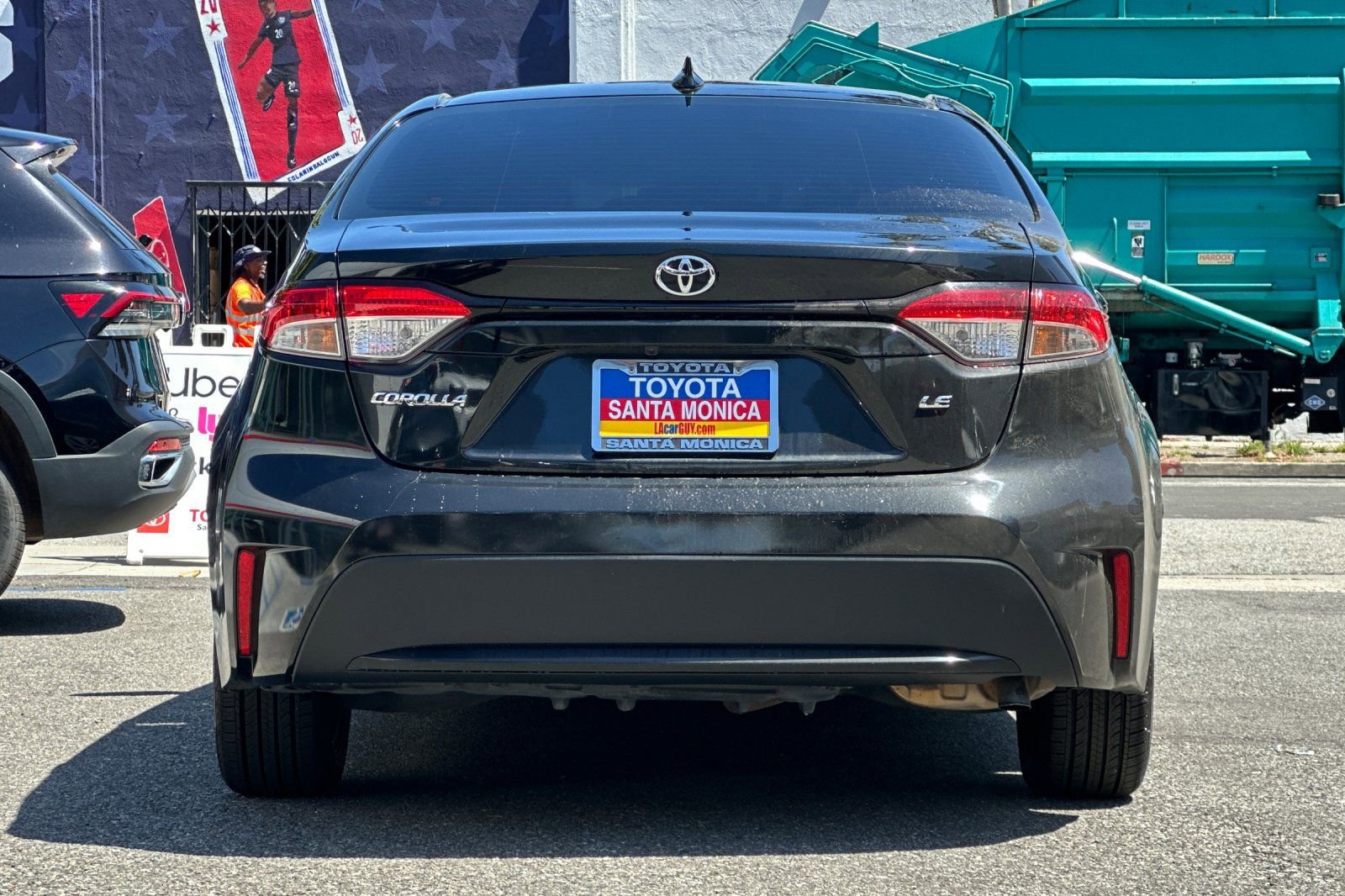 Used 2020 Toyota Corolla LE FWD image 5