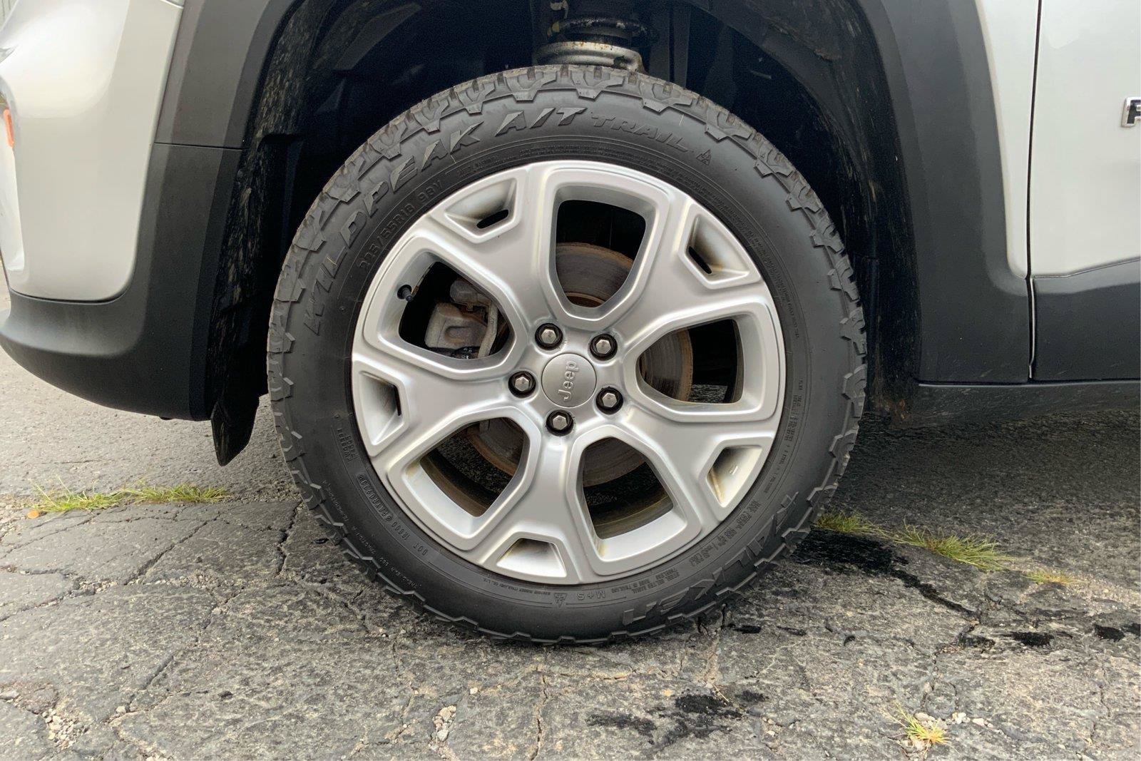 Used 2020 Jeep Renegade Limited AWD/4WD image 25
