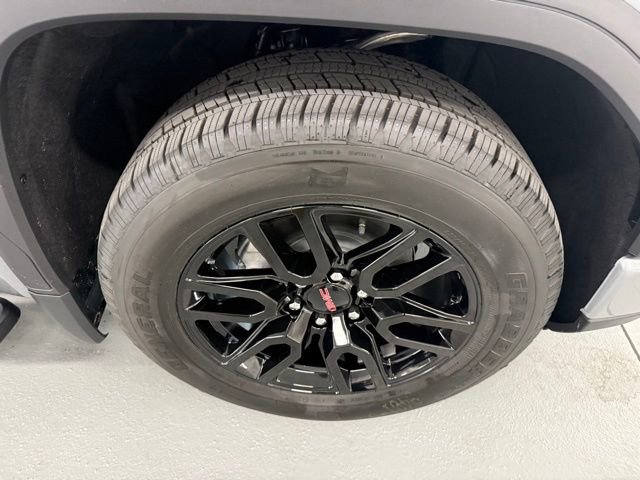 New 2026 GMC Sierra 1500 Elevation image 4