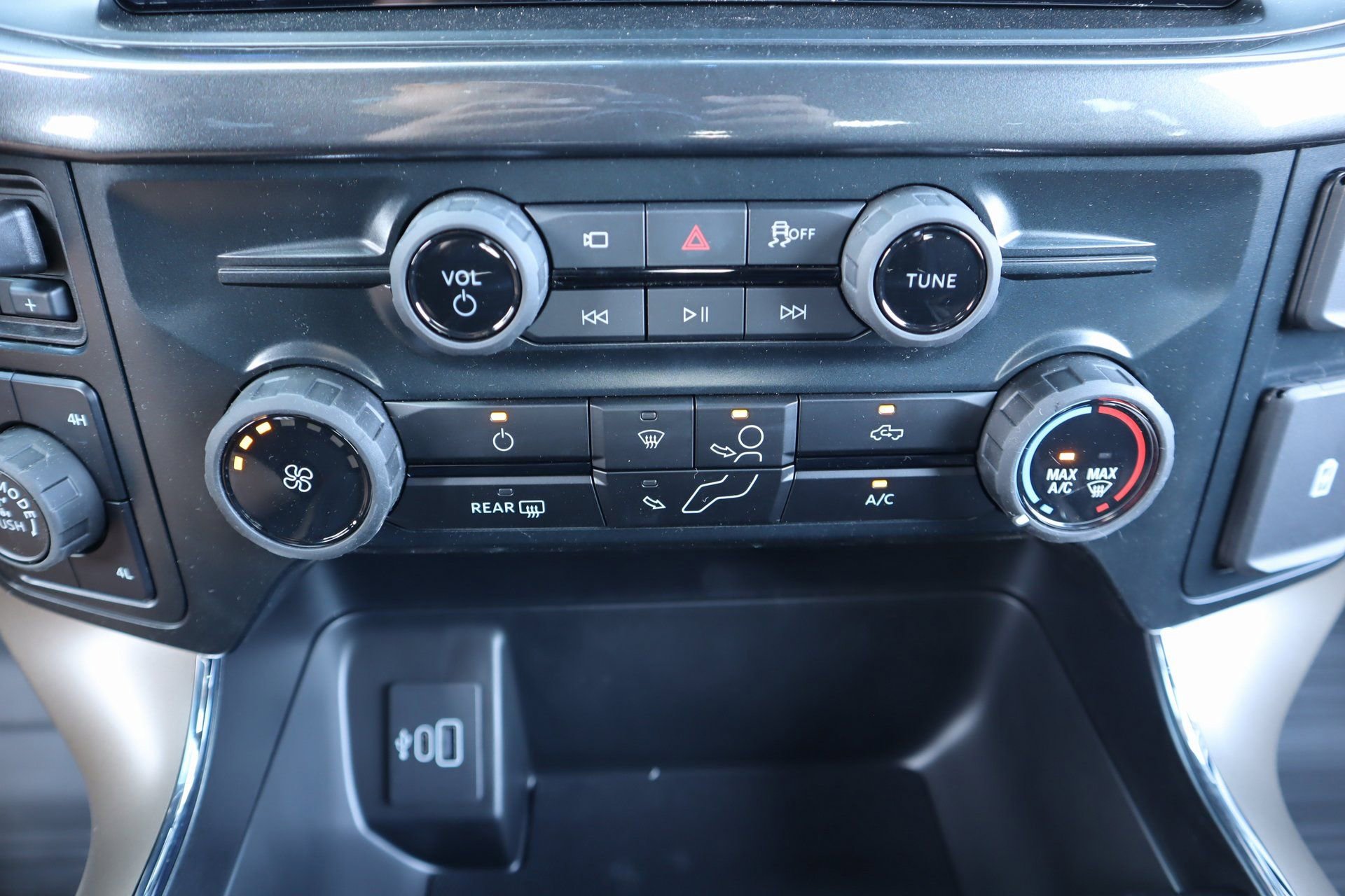 New 2025 Ford F150 STX w/ Equipment Group 201A FX4 image 6