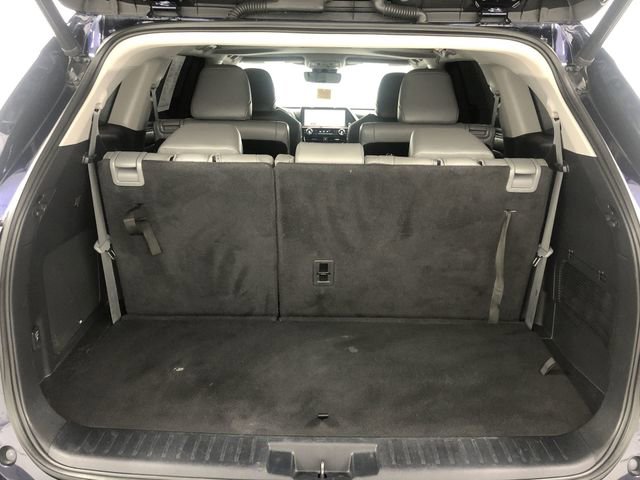 Used 2023 Toyota Highlander Limited image 24