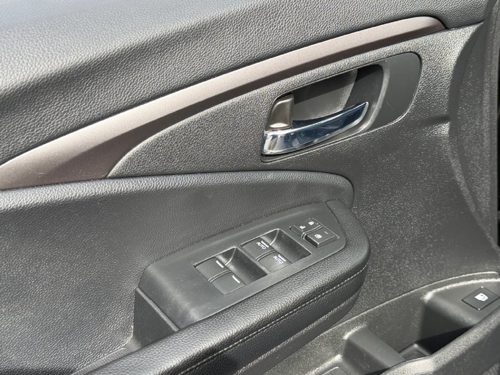 Used 2021 Honda Passport Sport image 13