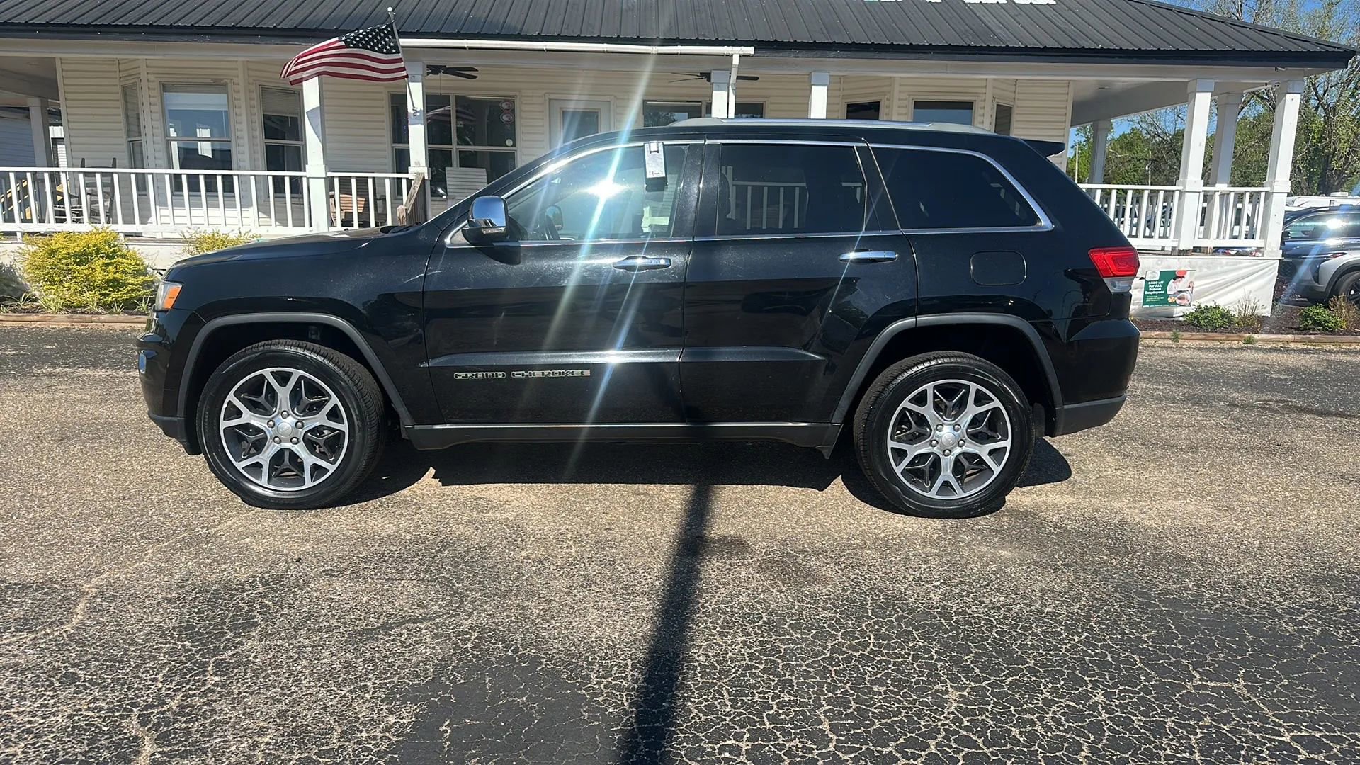 Used 2019 Jeep Grand Cherokee Limited image 8