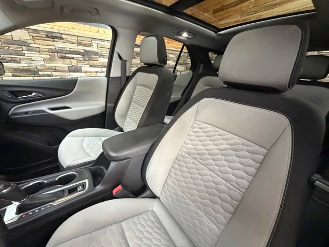 Used 2018 Chevrolet Equinox LT w/ Sun & Infotainment Package AWD/4WD image 14