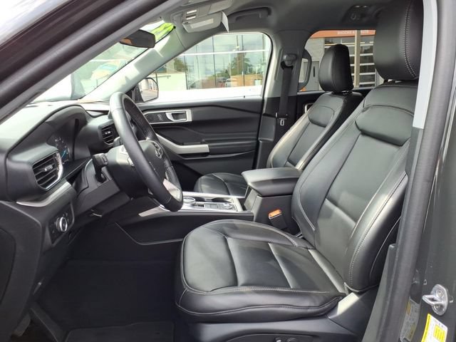 Certified 2023 Ford Explorer XLT w/ Equipment Group 202A AWD/4WD image 16