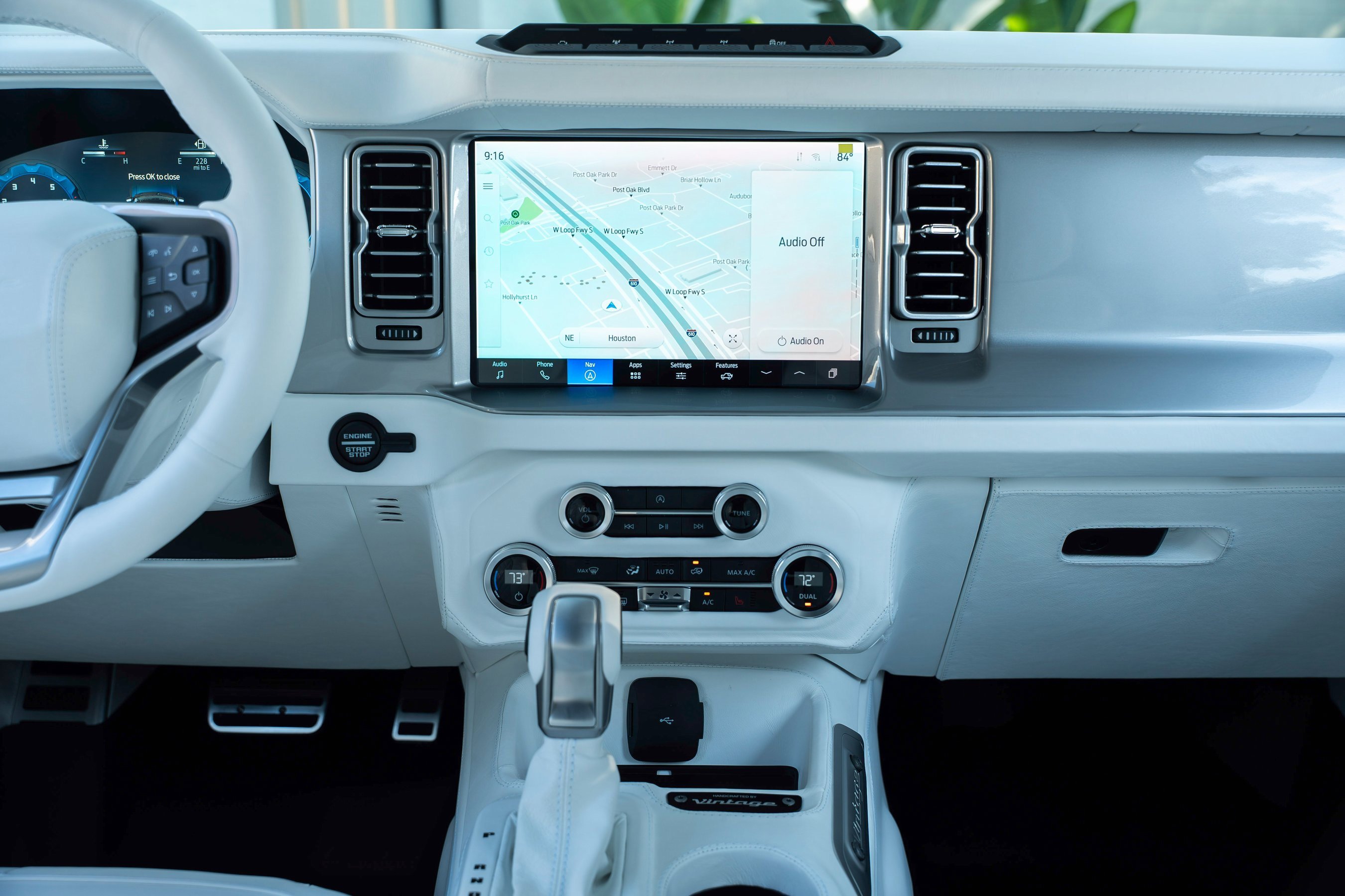 Used 2025 Ford Bronco Badlands image 27