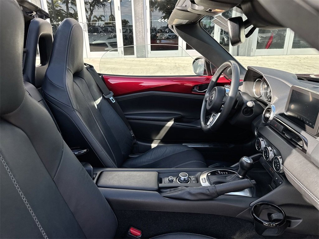 Used 2022 MAZDA MX-5 Miata Grand Touring w/ Weather Package image 20