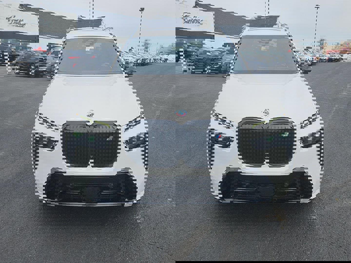 Used 2023 BMW X7 M60i w/ Executive Package image 2