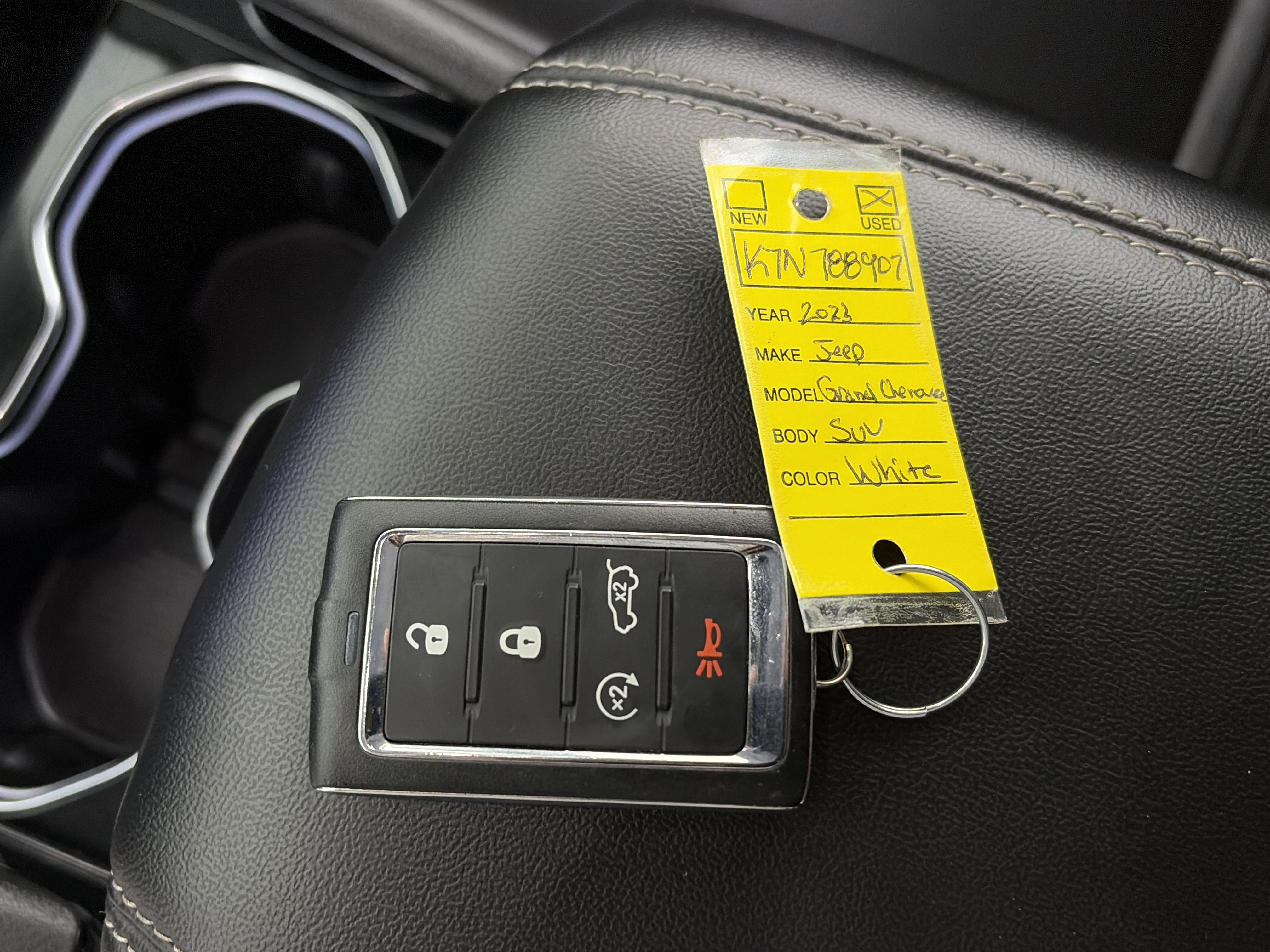 Used 2023 Jeep Grand Cherokee 4WD 4xe w/ Luxury Tech Group II image 34