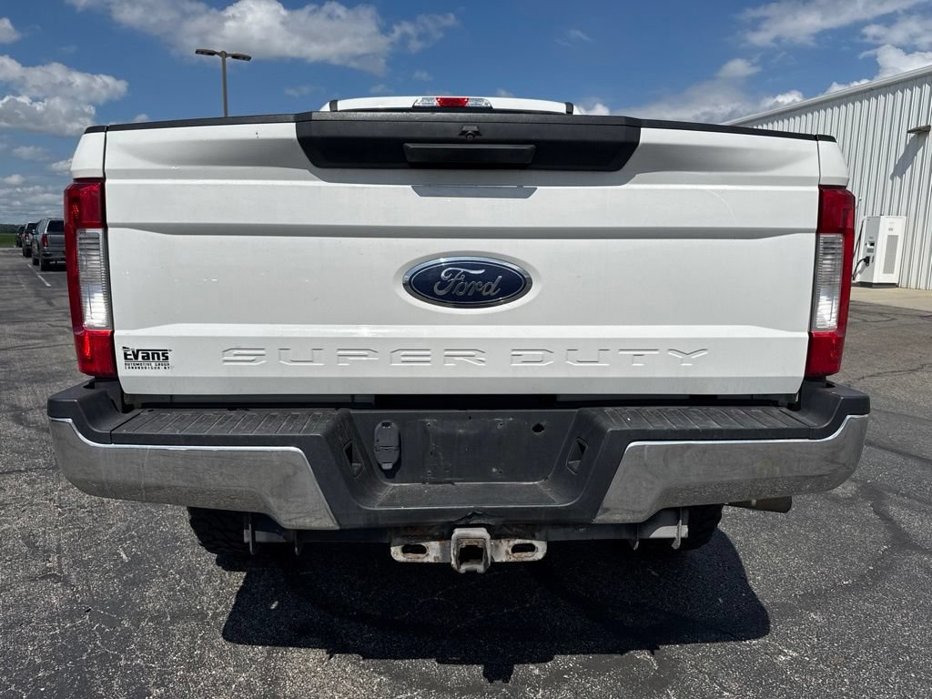 Used 2017 Ford F250 XLT w/ FX4 Off-Road Package AWD/4WD image 8