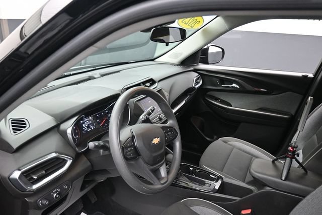 Used 2023 Chevrolet TrailBlazer LT FWD image 14