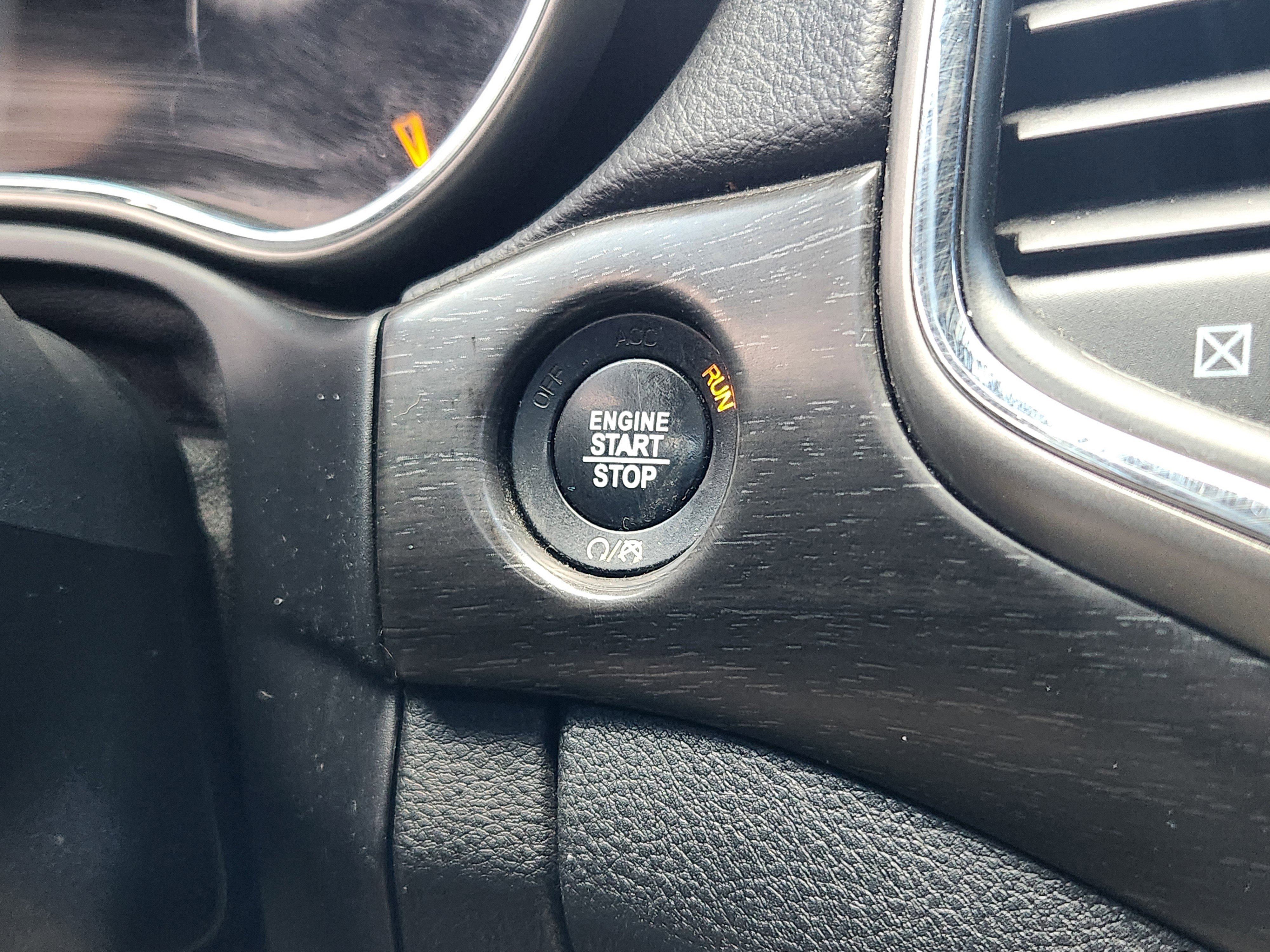 Used 2017 Jeep Grand Cherokee Altitude image 30