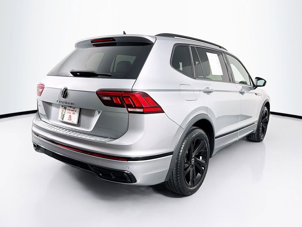 Used 2024 Volkswagen Tiguan SE R-Line image 10
